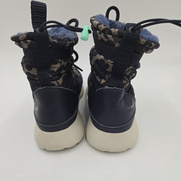 Nike Roshe One Liberty Women's Sneaker Boots 6 M Fur Lined Tan Blue Floral - Picture 4 of 6